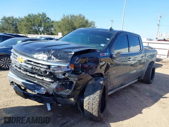 2024 Chevrolet Silverado 1500 LTZ with VIN 2GCUDGED1R1146211, listed as a IAAI auction lot 41146831 with 14,279 mi miles and . Bid and sale history available at DreamBid. Image 2.