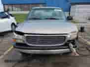 2002 GMC Sierra 1500 z VIN 1GTEC14W22Z113612, wystawiony jako Copart lot #64998175 z przebiegiem 231 039 mil mil oraz Czysty tytuł • Clean title. Historia ofert i sprzedaży dostępna na DreamBid. Obrazek 5.
