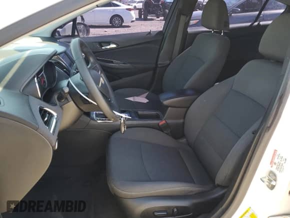 2019 Chevrolet Cruze LT с VIN 1G1BE5SM1K7126765, выставлен на аукционе Copart как лот 84967445 с пробегом 70 360 миль миль и Списание • Salvage title. История ставок и продаж доступна на DreamBid. Изображение 7.