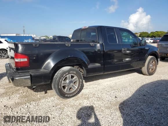 2006 Ford F-150 XLT z VIN 1FTPX02536KC78813, wystawiony jako Copart lot #90265025 z przebiegiem 165 518 mil mil oraz Czysty tytuł • Clean title. Historia ofert i sprzedaży dostępna na DreamBid. Obrazek 3.