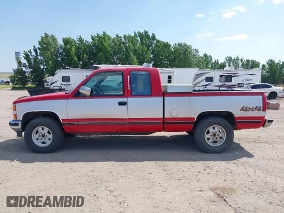1994 GMC Sierra 1500 с VIN 2GTEK19K3R1553088, выставлен на аукционе IAAI как лот 42546997 с пробегом 190 922 миль миль и . История ставок и продаж доступна на DreamBid. Изображение 15.