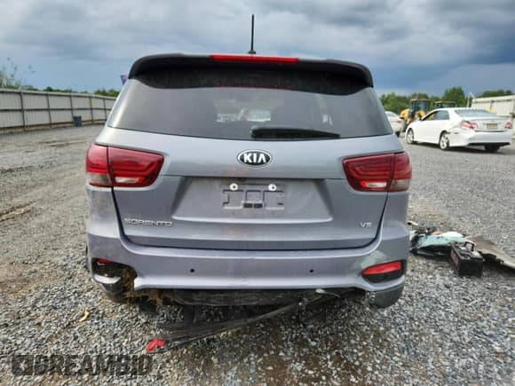 2020 Kia Sorento S с VIN 5XYPGDA54LG687817, выставлен на аукционе Copart как лот 64703205 с пробегом Не указан миль и Списание • Salvage title. История ставок и продаж доступна на DreamBid. Изображение 6.