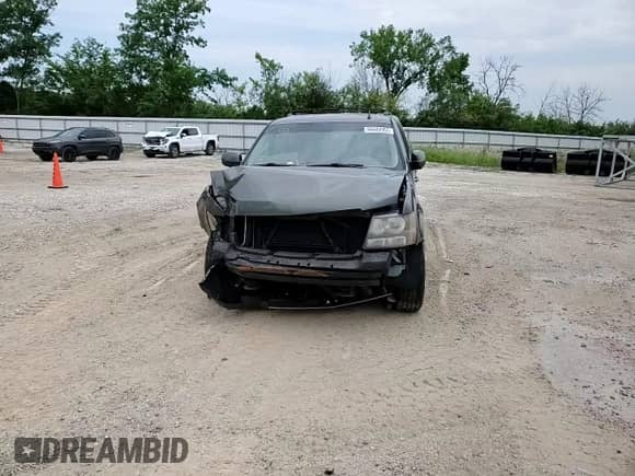 2011 Chevrolet Suburban LT with VIN 1GNSCJE06BR226046, listed as a Copart auction lot 66680805 with 190,288 mi miles and Non repairable. Bid and sale history available at DreamBid. Image 14.