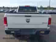2012 Ram 1500 Express z VIN 1C6RD7FT8CS225966, wystawiony jako IAAI lot #43181465 z przebiegiem 347 015 mil mil oraz . Historia ofert i sprzedaży dostępna na DreamBid. Obrazek 17.