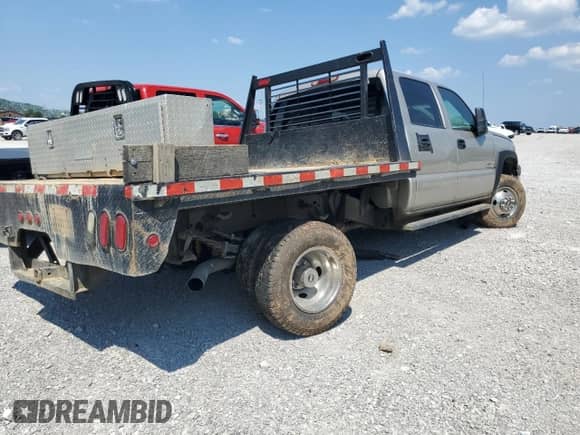 2005 Chevrolet Silverado 3500 DRW LT with VIN 1GCJK33295F911087, listed as a Copart auction lot 68901824 with Not provided miles and Non repairable. Bid and sale history available at DreamBid. Image 3.