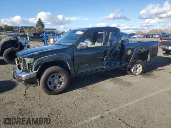 2004 Chevrolet Colorado Z71 with VIN 1GCDS198448201658, listed as a Copart auction lot 82618234 with 159,181 mi miles and Salvage title. Bid and sale history available at DreamBid. Image 1.