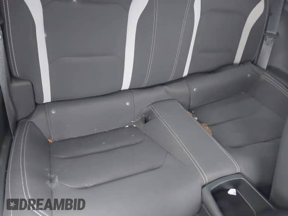 2021 Chevrolet Camaro 1LT с VIN 1G1FB1RX4M0142120, выставлен на аукционе IAAI как лот 41394658 с пробегом 25 477 миль миль и . История ставок и продаж доступна на DreamBid. Изображение 8.