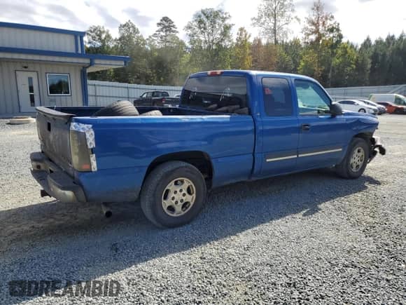 2003 Chevrolet Silverado 1500 LS с VIN 2GCEC19T731134853, выставлен на аукционе Copart как лот 82446705 с пробегом 381 017 миль миль и Списание • Salvage title. История ставок и продаж доступна на DreamBid. Изображение 3.