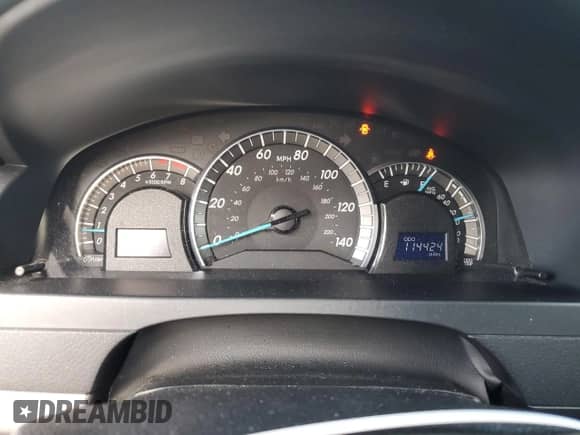 2014 Toyota Camry SE with VIN 4T1BF1FKXEU357784, listed as a Copart auction lot 82232805 with 114,424 mi miles and Salvage title. Bid and sale history available at DreamBid. Image 9.