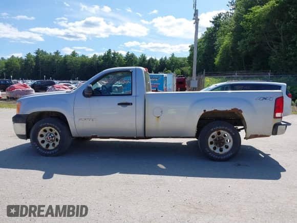 2011 GMC Sierra 1500 Work Truck z VIN 1GTN2TEX9BZ343167, wystawiony jako IAAI lot #42782622 z przebiegiem 88 950 mil mil oraz . Historia ofert i sprzedaży dostępna na DreamBid. Obrazek 14.