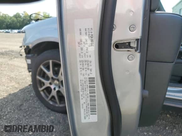2016 Dodge Journey R/T with VIN 3C4PDDEG8GT201013, listed as a Copart auction lot 68902805 with 174,090 mi miles and Salvage title. Bid and sale history available at DreamBid. Image 14.