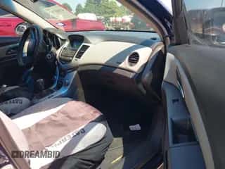 2011 Chevrolet Cruze LS с VIN 1G1PD5SH7B7184004, выставлен на аукционе IAAI как лот 43169393 с пробегом 193 296 миль миль и . История ставок и продаж доступна на DreamBid. Изображение 5.