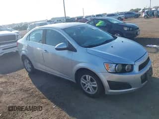 2012 Chevrolet Sonic LT с VIN 1G1JC5SHXC4119935, выставлен на аукционе IAAI как лот 43372846 с пробегом 69 685 миль миль и . История ставок и продаж доступна на DreamBid. Изображение 1.