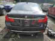 2015 BMW 7 Series 740Li z VIN WBAYE4C53FD947082, wystawiony jako Copart lot #64368025 z przebiegiem Nie podano mil oraz Szkoda całkowita • Salvage title. Historia ofert i sprzedaży dostępna na DreamBid. Obrazek 6.