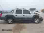 2005 Chevrolet Avalanche LS with VIN 3GNEK12TX5G247758, listed as a IAAI auction lot 42433210 with 183,046 mi miles and . Bid and sale history available at DreamBid. Image 14.