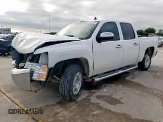 2013 Chevrolet Silverado 1500 LT with VIN 3GCPCSE08DG376344, listed as a Copart auction lot 55827495 with 198,714 mi miles and Salvage title. Bid and sale history available at DreamBid. Image 1.