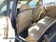 2007 BMW 5 Series z VIN WBANF33507B999230, wystawiony jako IAAI lot #42045839 z przebiegiem 205 094 mil mil oraz . Historia ofert i sprzedaży dostępna na DreamBid. Obrazek 8.