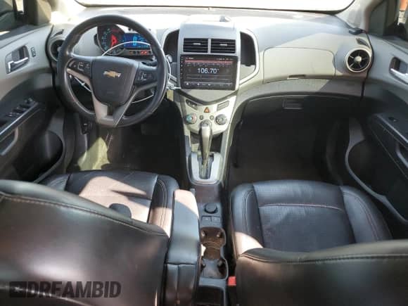 2016 Chevrolet Sonic LTZ с VIN 1G1JE5SB2G4141195, выставлен на аукционе Copart как лот 86850575 с пробегом 143 484 миль миль и Чистый • Clean title. История ставок и продаж доступна на DreamBid. Изображение 8.