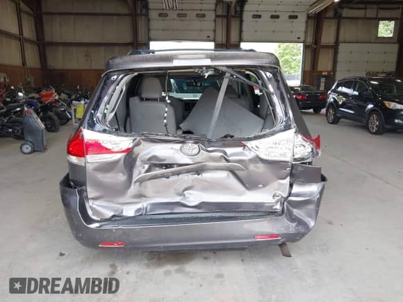 2014 Toyota Sienna Limited с VIN 5TDDK3DC7ES078040, выставлен на аукционе IAAI как лот 42771373 с пробегом 214 399 миль миль и . История ставок и продаж доступна на DreamBid. Изображение 17.