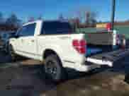 2011 Ford F-150 XLT z VIN 1FTFW1ETXBFB21698, wystawiony jako IAAI lot #41320154 z przebiegiem 119 765 mil mil oraz . Historia ofert i sprzedaży dostępna na DreamBid. Obrazek 3.