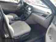 2016 Hyundai Sonata SE with VIN 5NPE24AF9GH399501, listed as a IAAI auction lot 43504671 with 118,841 mi miles and . Bid and sale history available at DreamBid. Image 5.