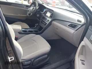 2016 Hyundai Sonata SE с VIN 5NPE24AF9GH399501, выставлен на аукционе IAAI как лот 43504671 с пробегом 118 841 миль миль и . История ставок и продаж доступна на DreamBid. Изображение 5.