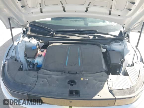 2023 Hyundai Ioniq 5 Limited with VIN KM8KR4AE8PU224406, listed as a IAAI auction lot 41702494 with 31,251 mi miles and . Bid and sale history available at DreamBid. Image 10.