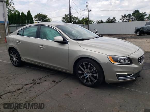 2018 Volvo S60 Inscription Platinum с VIN LYV402TM4JB165792, выставлен на аукционе Copart как лот 63076324 с пробегом 20 033 миль миль и Списание • Salvage title. История ставок и продаж доступна на DreamBid. Изображение 4.