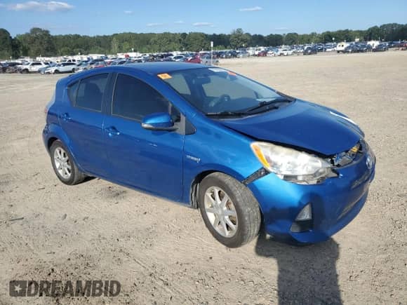 2013 Toyota Prius Three with VIN JTDKDTB38D1042762, listed as a Copart auction lot 81893345 with 162,534 mi miles and Salvage title. Bid and sale history available at DreamBid. Image 4.