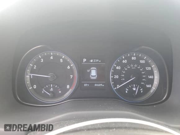 2018 Hyundai Kona SE with VIN KM8K12AA5JU091961, listed as a Copart auction lot 84429475 with 44,689 mi miles and Salvage title. Bid and sale history available at DreamBid. Image 9.