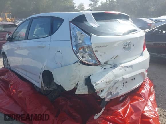 2013 Hyundai Accent SE с VIN KMHCU5AE5DU131220, выставлен на аукционе IAAI как лот 41841656 с пробегом 129 362 миль миль и . История ставок и продаж доступна на DreamBid. Изображение 3.