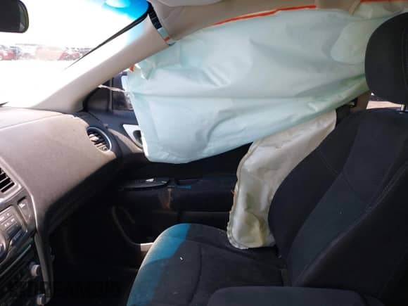 2014 Nissan Pathfinder SV с VIN 5N1AR2MNXEC605883, выставлен на аукционе IAAI как лот 42661548 с пробегом 196 152 миль миль и . История ставок и продаж доступна на DreamBid. Изображение 5.