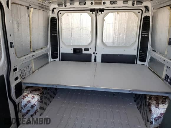 2017 Ram ProMaster Cargo с VIN 3C6TRVNG0HE549052, выставлен на аукционе Copart как лот 86490775 с пробегом 109 484 миль миль и Списание • Salvage title. История ставок и продаж доступна на DreamBid. Изображение 10.