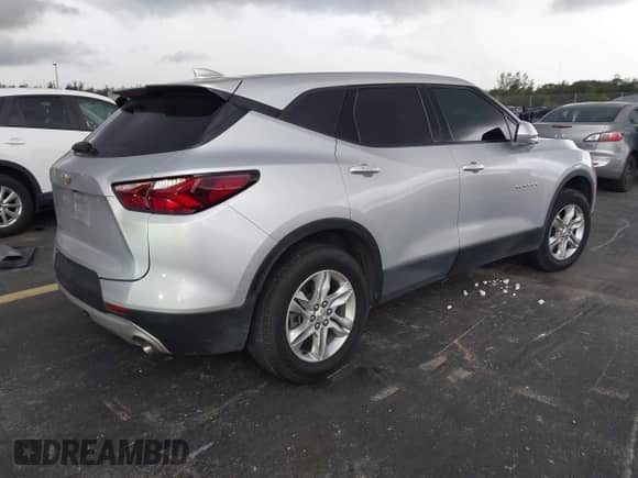 2021 Chevrolet Blazer LT с VIN 3GNKBCRS3MS586563, выставлен на аукционе IAAI как лот 43181360 с пробегом 87 982 миль миль и . История ставок и продаж доступна на DreamBid. Изображение 4.