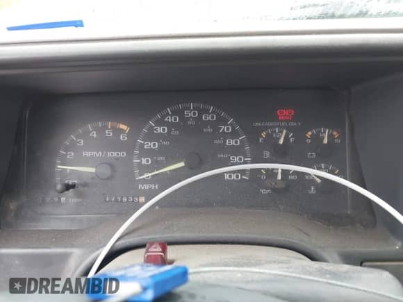 1998 Chevrolet Silverado 2500 с VIN 1GCGK29R0WE226301, выставлен на аукционе IAAI как лот 42151983 с пробегом 171 933 миль миль и . История ставок и продаж доступна на DreamBid. Изображение 7.