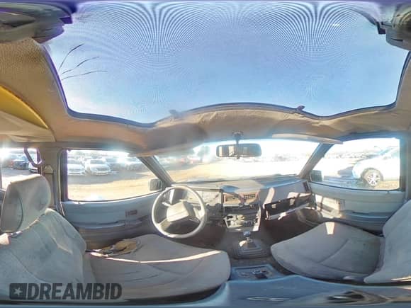 1992 Nissan Pathfinder LE с VIN JN8HD17S3NW009191, выставлен на аукционе Copart как лот 88817005 с пробегом 309 878 миль миль и Списание • Salvage title. История ставок и продаж доступна на DreamBid. Изображение 13.