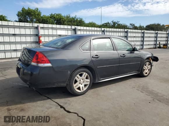 2013 Chevrolet Impala LT with VIN 2G1WG5E32D1259341, listed as a Copart auction lot 81947495 with 174,606 mi miles and Salvage title. Bid and sale history available at DreamBid. Image 3.