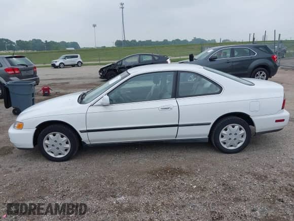 1997 Honda Accord LX с VIN 1HGCD7231VA005258, выставлен на аукционе IAAI как лот 42392761 с пробегом 127 740 миль миль и . История ставок и продаж доступна на DreamBid. Изображение 14.