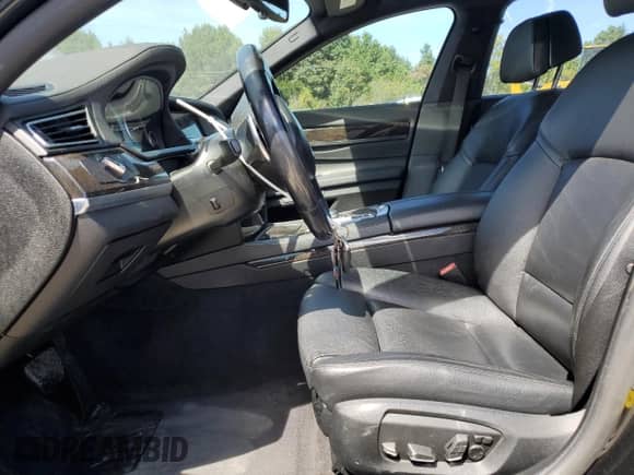 2013 BMW 7 Series 740i with VIN WBAYA6C51DD143433, listed as a Copart auction lot 71089875 with 101,161 mi miles and Salvage title. Bid and sale history available at DreamBid. Image 7.