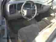 2000 GMC Sierra 1500 SLE с VIN 1GTEC19V5YZ214118, выставлен на аукционе Copart как лот 41803805 с пробегом 295 098 миль миль и Списание • Salvage title. История ставок и продаж доступна на DreamBid. Изображение 8.