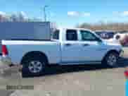 2014 Ram 1500 Express z VIN 1C6RR7FT6ES219975, wystawiony jako IAAI lot #41864917 z przebiegiem 165 675 mil mil oraz . Historia ofert i sprzedaży dostępna na DreamBid. Obrazek 13.