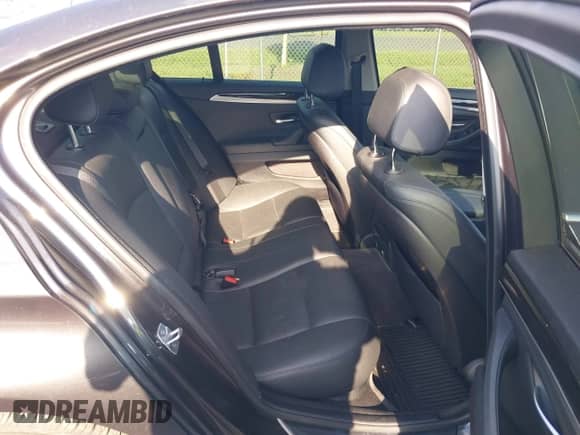 2014 BMW 5 Series 528i xDrive с VIN WBA5A7C50ED612098, выставлен на аукционе IAAI как лот 42568775 с пробегом 31 475 миль миль и . История ставок и продаж доступна на DreamBid. Изображение 8.