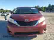 2011 Toyota Sienna LE with VIN 5TDJK3DC6BS018796, listed as a Copart auction lot 81261405 with 151,999 mi miles and Clean title. Bid and sale history available at DreamBid. Image 5.