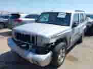 2007 Jeep Commander Sport с VIN 1J8HG48KX7C626507, выставлен на аукционе IAAI как лот 42943485 с пробегом 143 286 миль миль и . История ставок и продаж доступна на DreamBid. Изображение 2.
