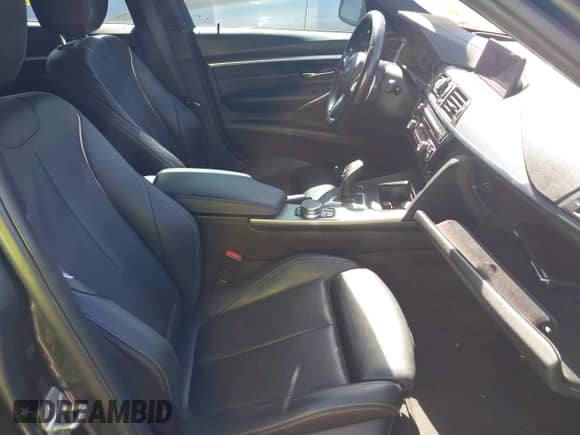 2018 BMW 3 Series 340i xDrive with VIN WBA8B7G52JNU95522, listed as a IAAI auction lot 43344158 with 50,574 mi miles and . Bid and sale history available at DreamBid. Image 5.