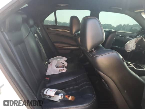 2017 Chrysler 300 S с VIN 2C3CCABG7HH577091, выставлен на аукционе Copart как лот 67063665 с пробегом 97 509 миль миль и Чистый • Clean title. История ставок и продаж доступна на DreamBid. Изображение 10.