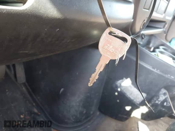 2006 Chevrolet Express Cargo с VIN 1GCFG15X161151966, выставлен на аукционе IAAI как лот 43359571 с пробегом 117 336 миль миль и . История ставок и продаж доступна на DreamBid. Изображение 11.