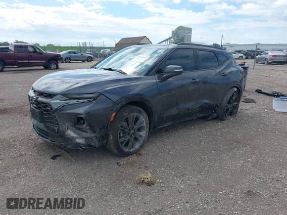 2021 Chevrolet Blazer RS с VIN 3GNKBKRS2MS542967, выставлен на аукционе IAAI как лот 42617417 с пробегом 48 571 миль миль и . История ставок и продаж доступна на DreamBid. Изображение 2.