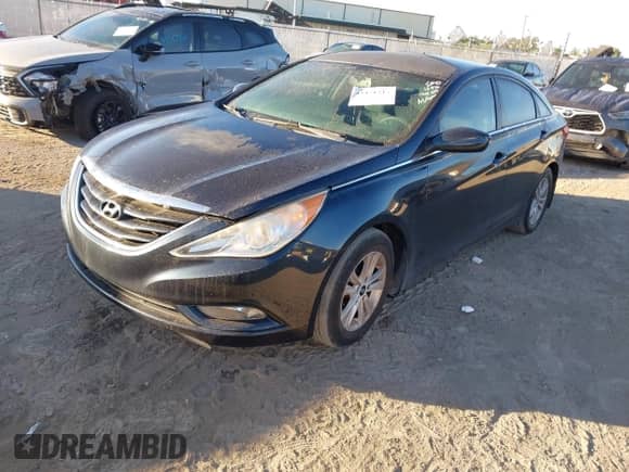 2013 Hyundai Sonata GLS z VIN 5NPEB4AC5DH681524, wystawiony jako IAAI lot #43471314 z przebiegiem 93 396 mil mil oraz . Historia ofert i sprzedaży dostępna na DreamBid. Obrazek 2.