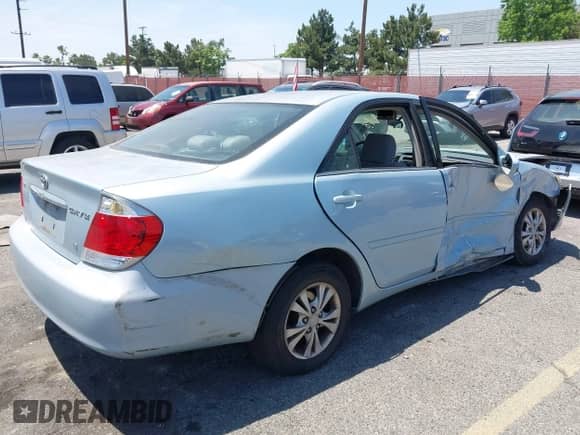 2005 Toyota Camry LE with VIN 4T1BF32K65U614571, listed as a IAAI auction lot 42328488 with 237,413 mi miles and . Bid and sale history available at DreamBid. Image 4.